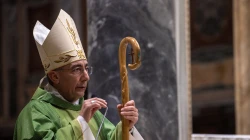 Kardinal Baldassare Reina am 23. Februar 2025 in der Lateranbasilika / Daniel Ibáñez / EWTN News