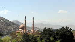 Die 2009 fertig gestellte Abdul-Rahman-Moschee ist eine der größten Moscheen Afghanistans.   / Daniel Wilkinson / US-Außenministerium / Wikimedia (CC0)