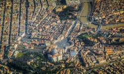 Blick auf Rom und die Vatikanstadt / Anton Volnuhin / Unsplash