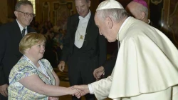 Bridget Brown beim Treffen mit Papst Franziskus am 21. Oktober 2017 / L'Osservatore Romano