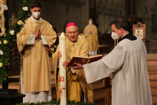 Ostern 2021 im Dom St. Peter zu Regenburg mit Bischof Rudolf Voderholzer / Veit Neumann