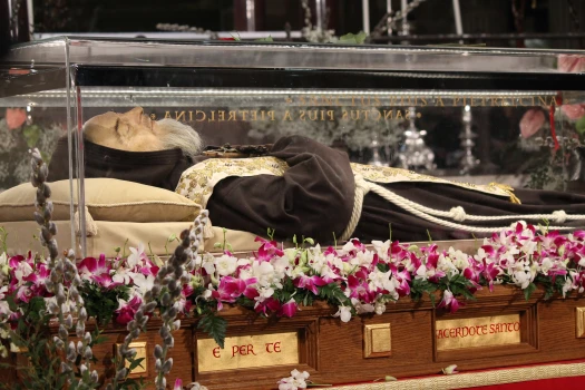 Pater Pio liegt zur Stunde in der Basilika von Sankt Lorenz vor den Mauern / CNA/Alexey Gotovskiy