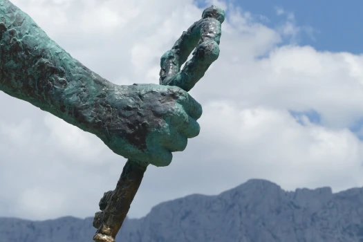 Petrus mit dem Schlüssel / ewaniek / Pixabay (CC0)