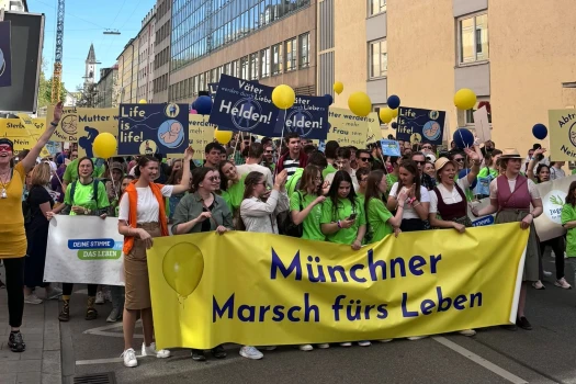 Neuer Rekord: 6.000 Teilnehmer nahmen nach Angaben der Veranstalter am Marsch fürs Leben in München am 13. April 2024 teil. / Pia di Napoli